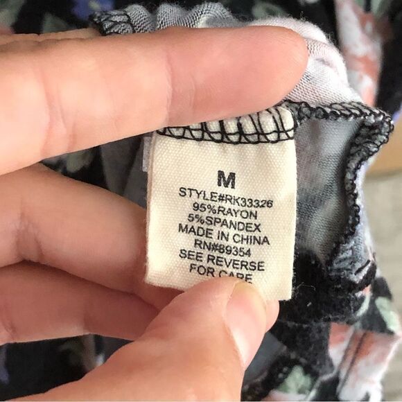 NO Comment Size Med Black Ruffle Cold Shoulder Top - Picture 5 of 5